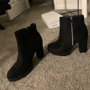 Heeled bootie